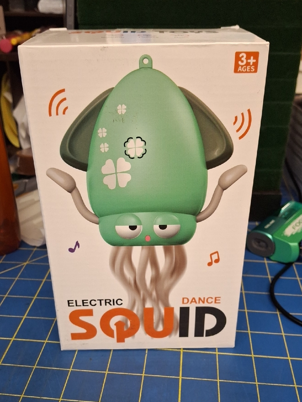Electric Dance Squid 8" x 4.9" Toy 3+ - Mint Green New Sealed Box